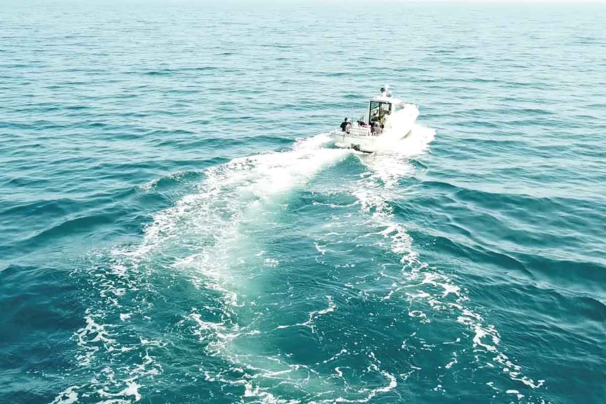 青森遊漁船 ジャックライズ 出航